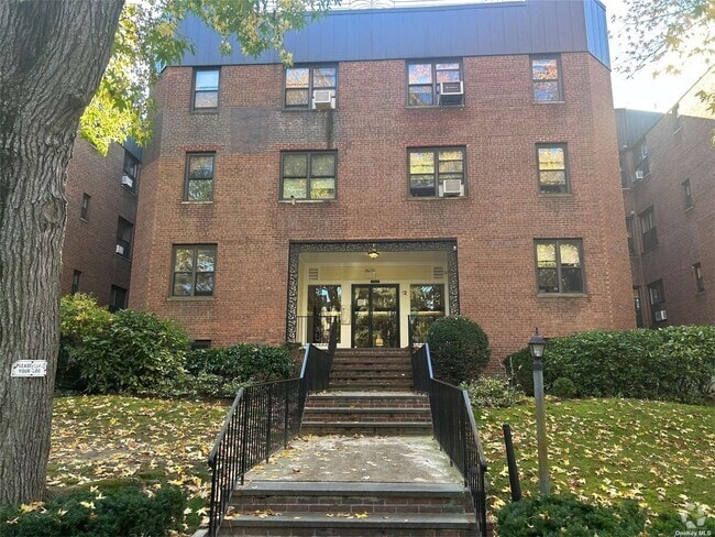 Building Photo - 12 Welwyn Rd Rental