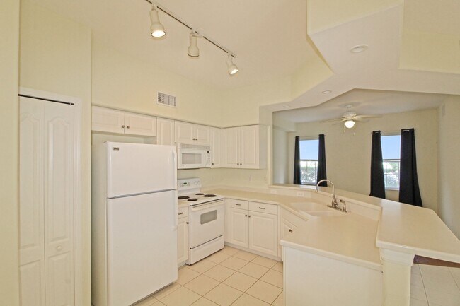 Photo - L'Pavia Condo for Annual Rent
