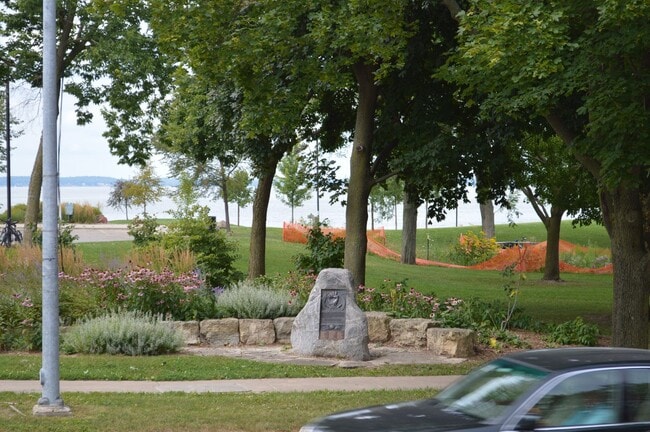 Photo - 315 E Gorham St Unit 1