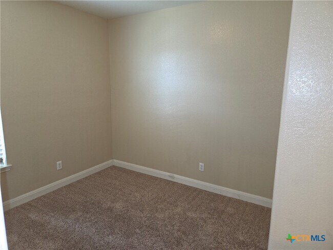 Photo - 716 Moon Shadow Ct