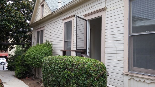 3665-3669 1st Ave. - 3665-3669 1st Ave. Apartment Unit 3669B