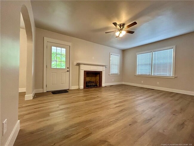 Photo - 211 N Roberts St
