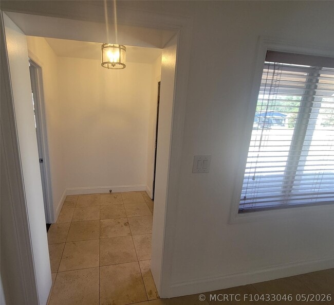 Photo - 7230 Branch St