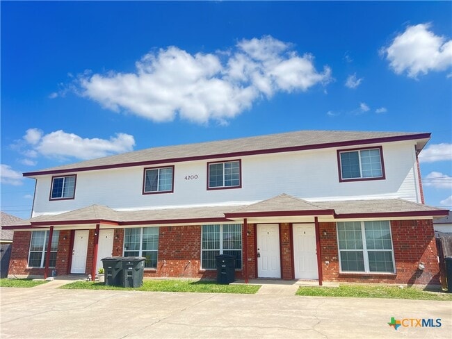 Photo - 4200 Alan Kent Dr Unidad C