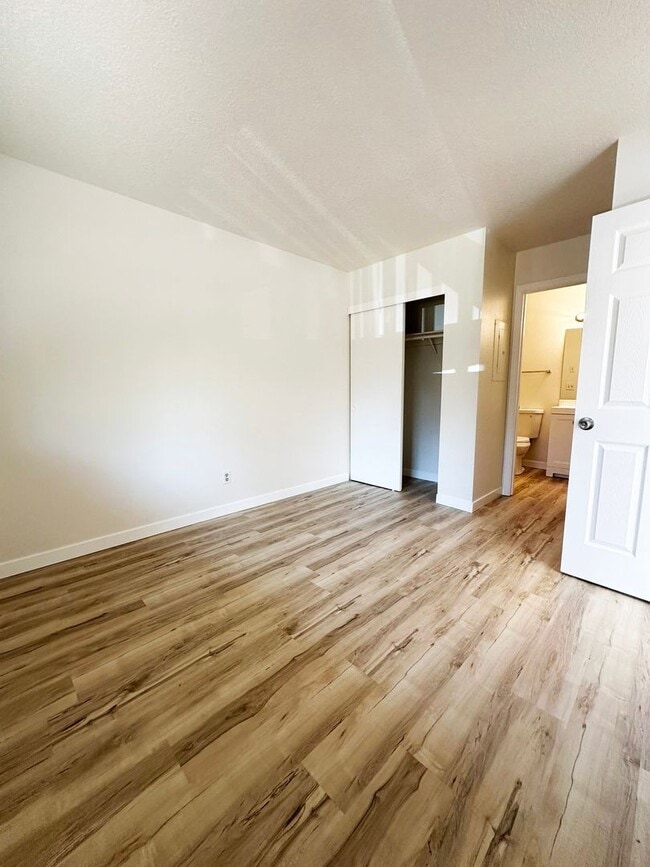 Photo - 4940-4950 SW 45th Ave Unit 12