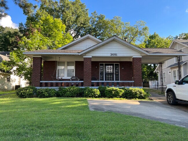 Photo - 3681 Spottswood Ave