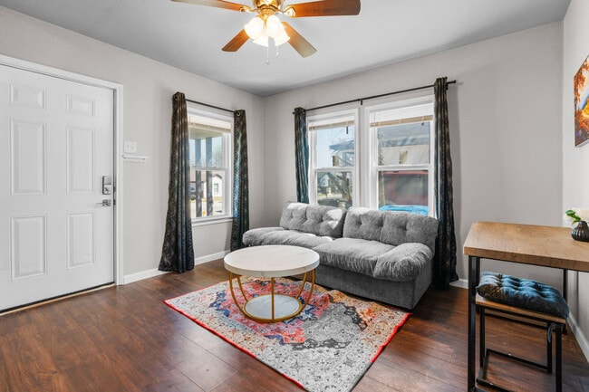 1004 E Powell Ave Unit SI ID1357996P