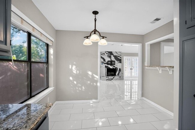 Photo - 505 Oak Ridge Dr