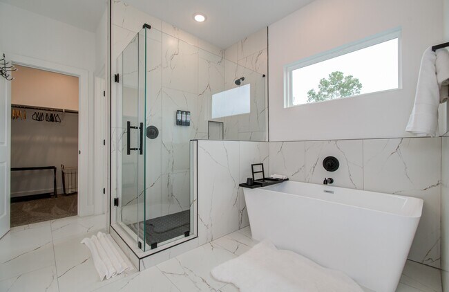 Photo - 1616 Benson St