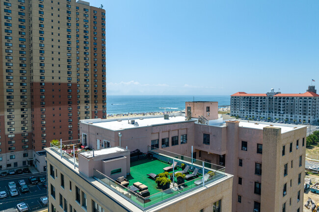 Rooftop Deck - 200 Deal Lake Drive Apartments