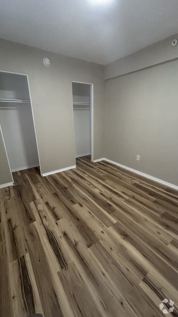 Building Photo - The Pointe at 23rd Apartments