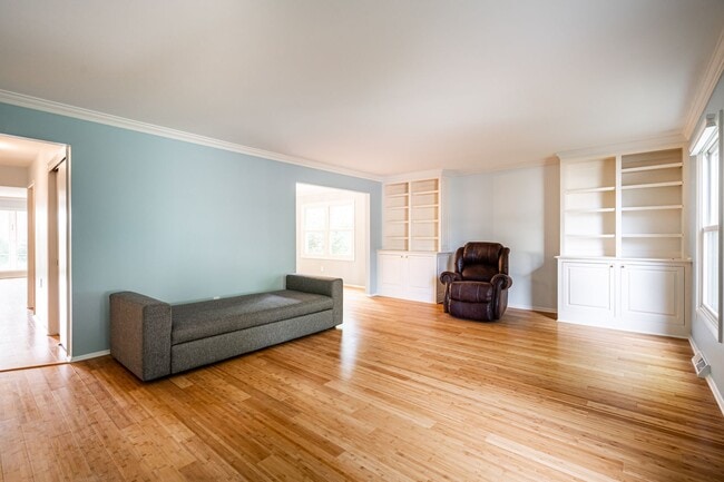 Photo - LIVE ON LAKE MICHIGAN IN THIS SPACIOUS CONDO!