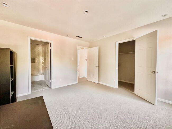 Photo - 2529 Rio Grande St Unit 1