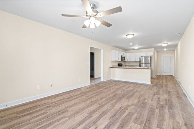 Photo - Move-in Special - TWO WEEKS FREE!! Unit D