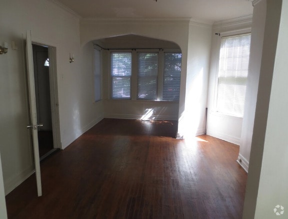 Building Photo - 1825 W Addison St Unit 1F Rental