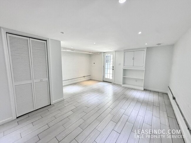 Photo - 627 Harvard St NW