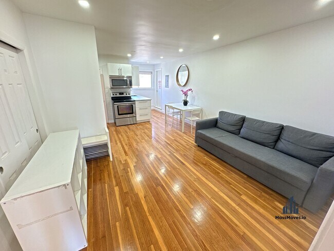 Photo - 287 Dorchester St Unit 3