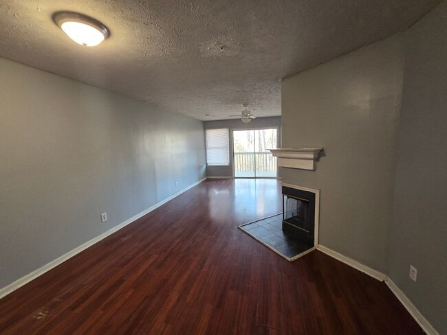 Photo - 950-2 Stewarts Creek ~ Stewarts Creek