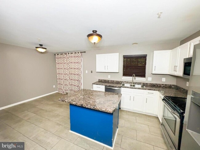 Photo - 4826 Buxton Cir