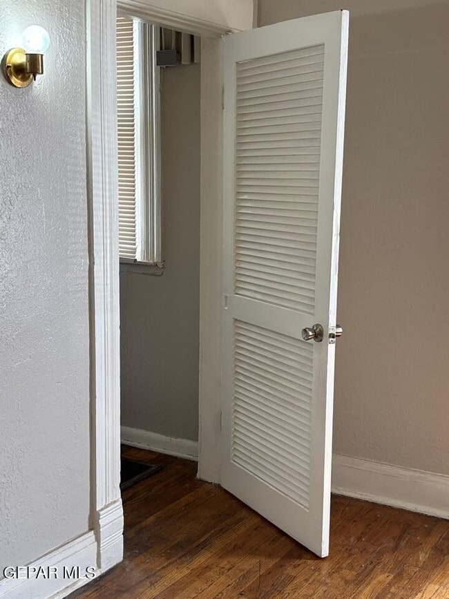 Photo - 1114 N El Paso St Unit 5