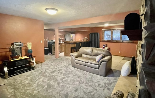 Photo - 5910 Thatcher Dr House