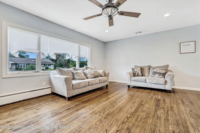 Photo - 27 Stevens Ave