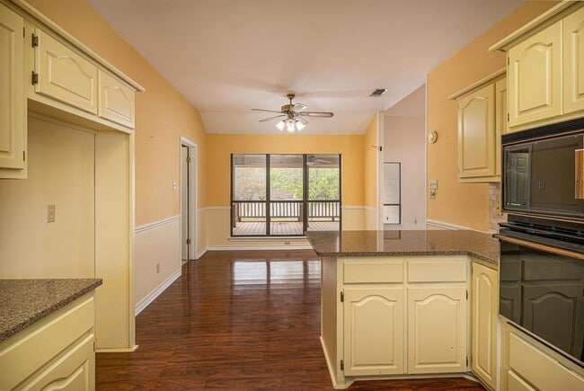 Photo - 108 Holly Hill Dr