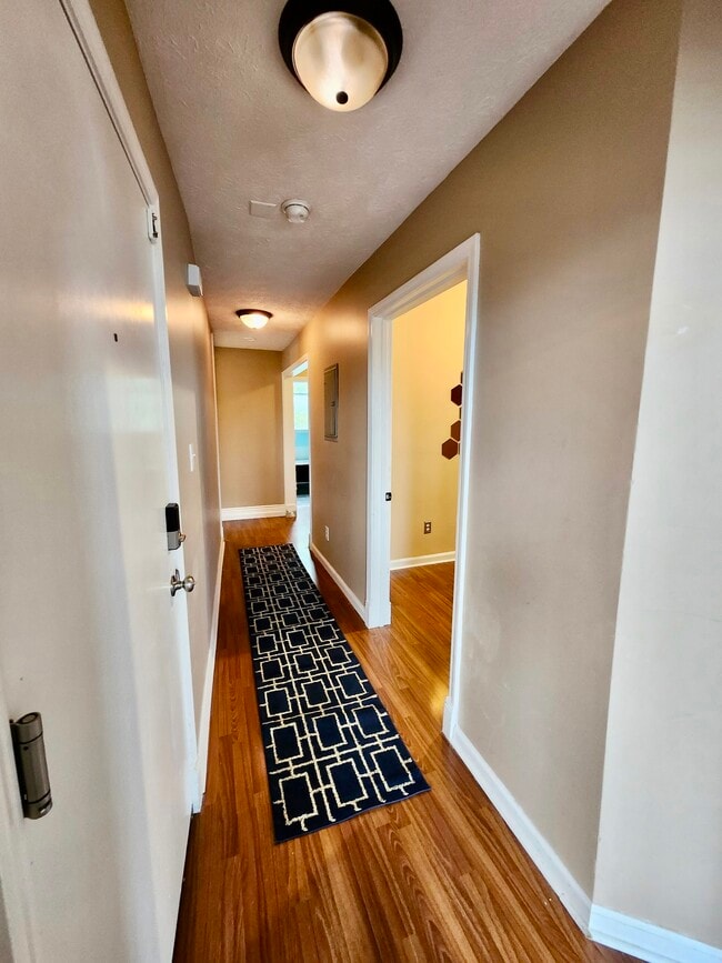 Photo - 1816 W Jefferson St Unit 2