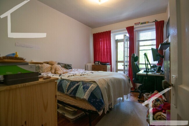 Photo - 105 Brainerd Rd