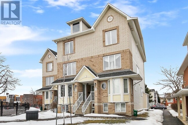 Photo - 45 Waterbridge Dr