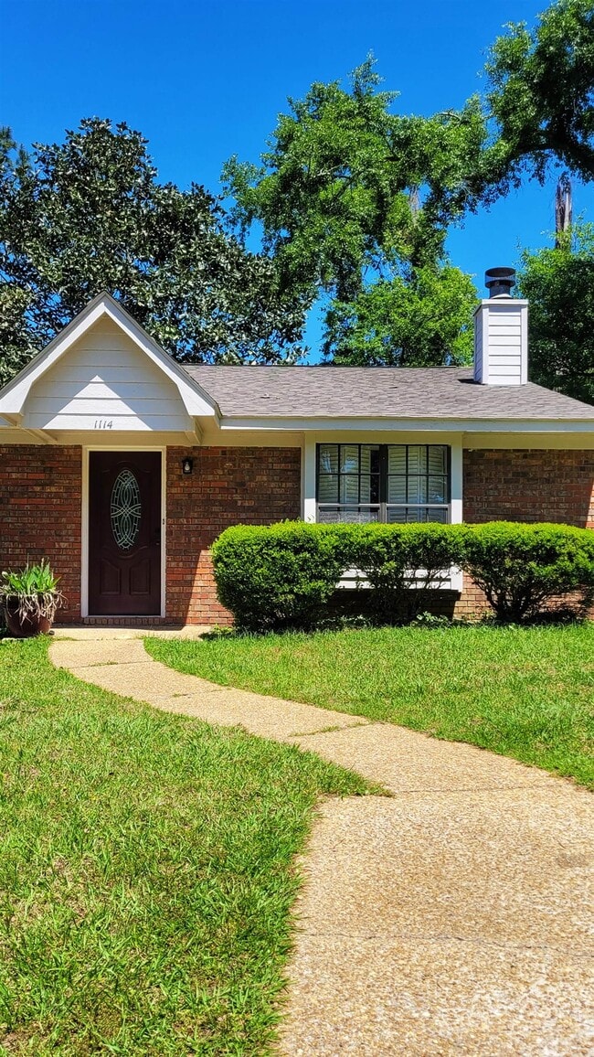 Photo - 1114 Brafforton Dr