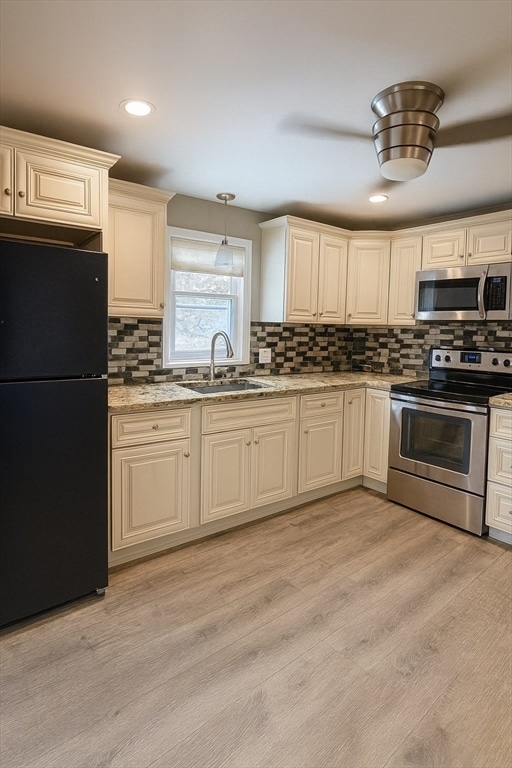 Building Photo - 45 Roswell Ave Unit 2