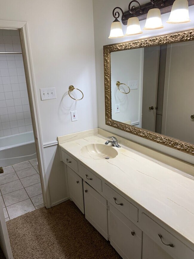 Photo - 3216 74th St Unidad B
