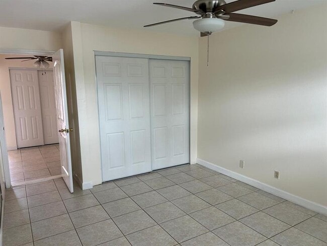 Photo - 1050 E Sample Rd Unit 209