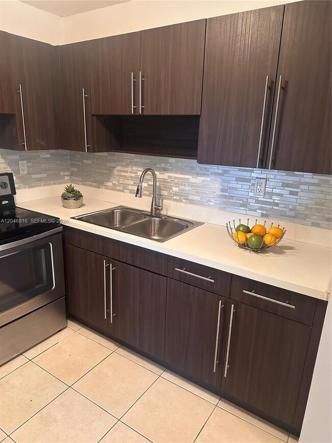 Photo - 1720 Funston St Unit 203