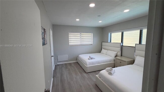 Photo - 10004 E Bay Harbor Dr Unidad 10