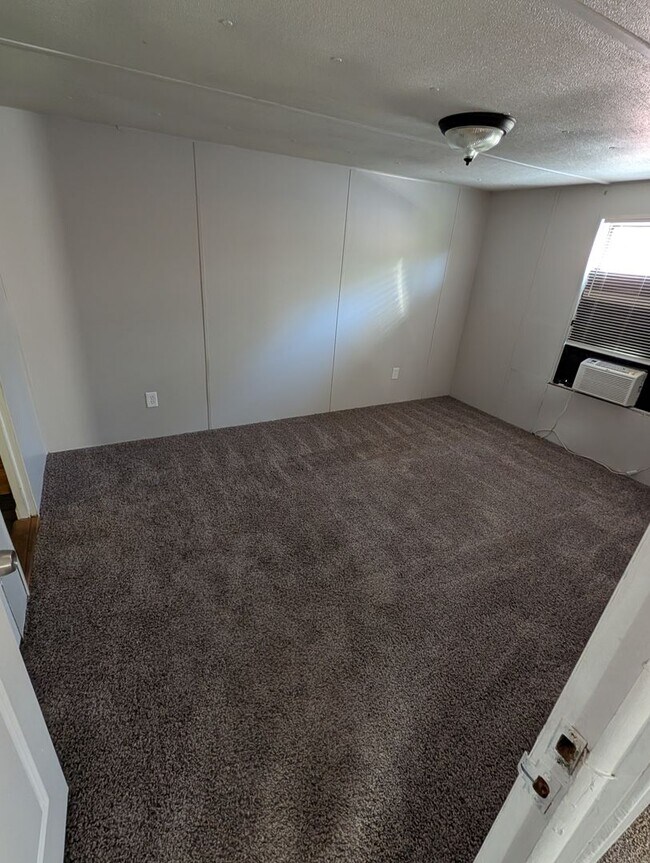 Photo - Lovely Home is Quiet Southwest Jacksonville Neighborhood