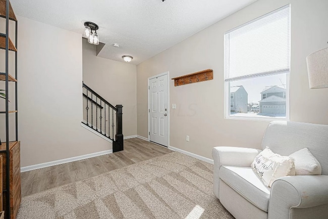 Photo - 304 Gray Fox Ct