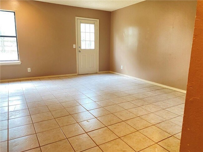 Photo - 1408 Christy Dr