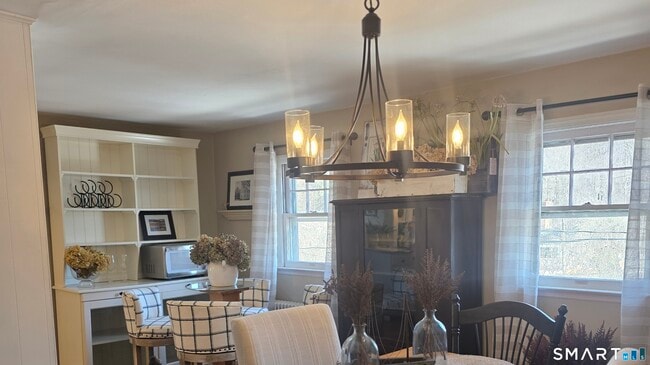 Photo - 84 E Main St