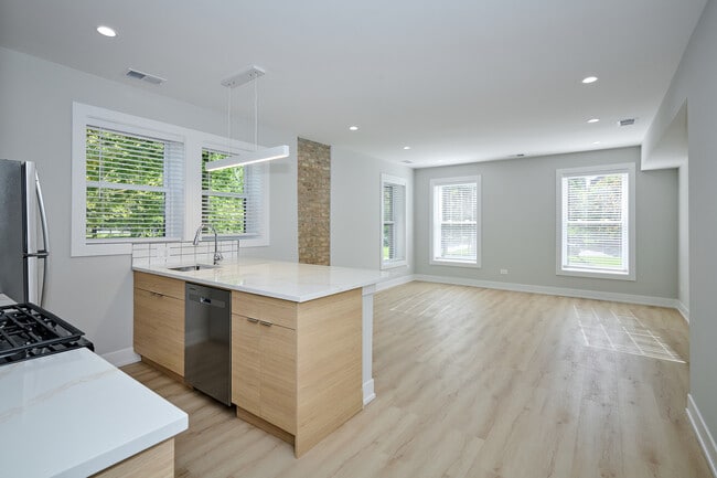 Photo - 2127 S Marshall Blvd