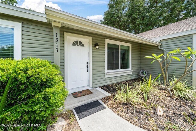 Photo - 1313 Ethel Cir NE