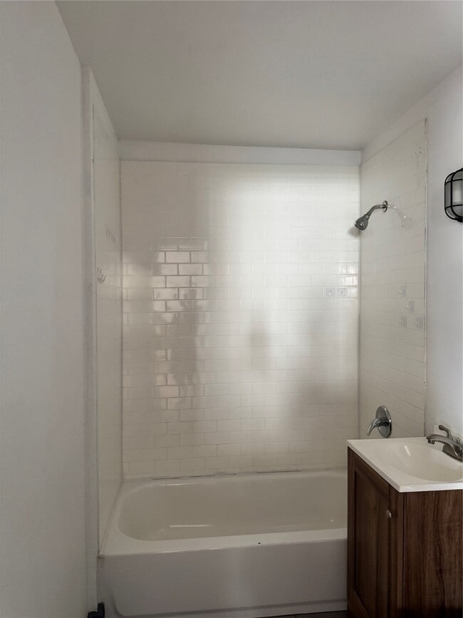 Photo - 5304 Polk St Unidad 1