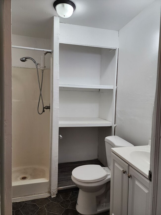 Photo - 1 bed 1 bath unit w/ shared laundry