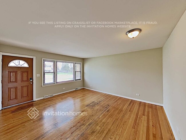 Photo - 439 W Lake Park Dr