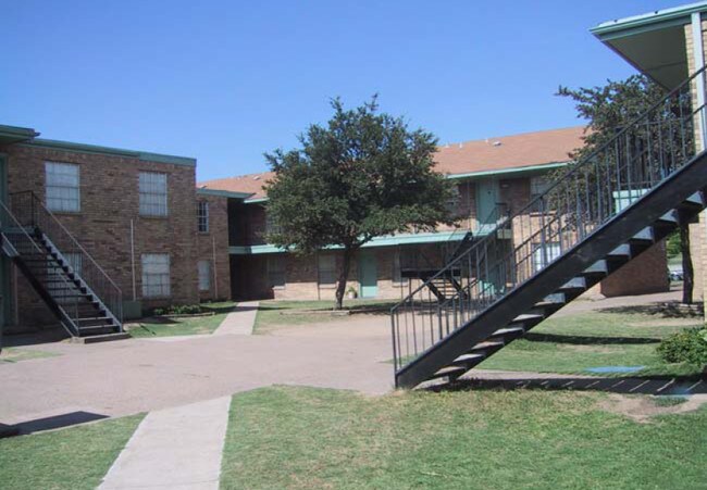 Colonial Hills - Colonial Hills