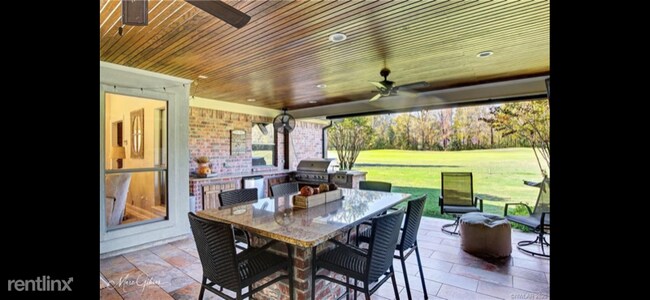 Photo - 4 br, 3.5 bath House - 122, Stonebridge Blvd