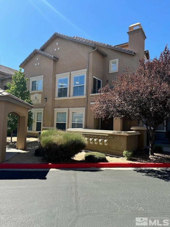 Photo - 1325 S Meadows Pkwy Unidad 524