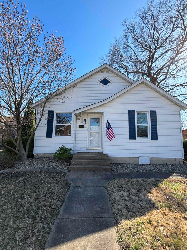 Photo - 1416 Lindenthal Ave House