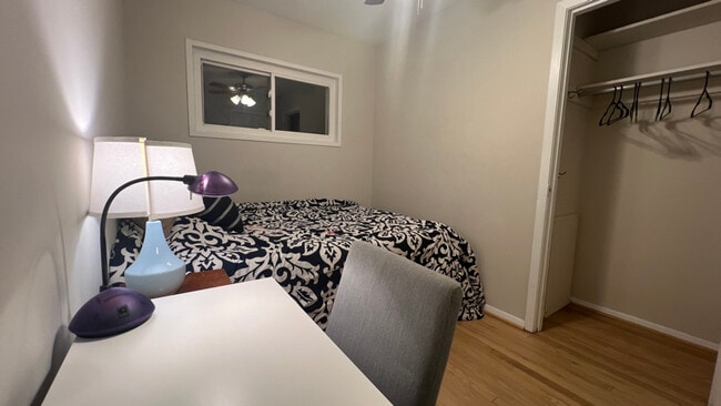 Photo - 4210 Allison Cir Unidad 1